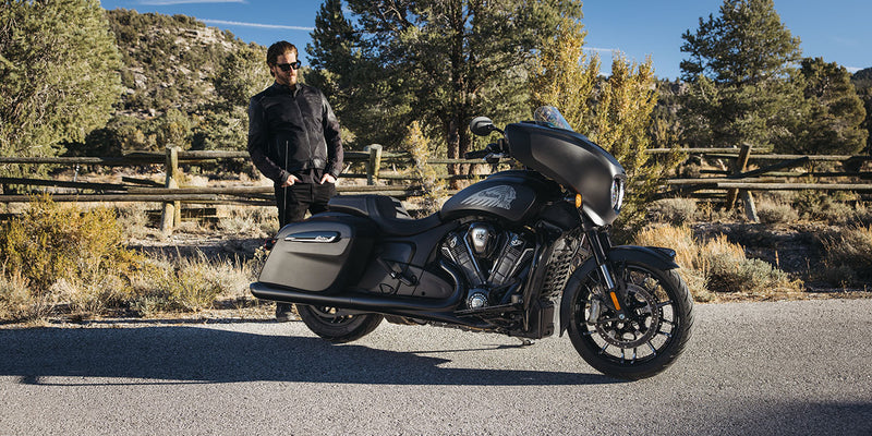 Load image into Gallery viewer, 2026 Indian Chieftain Dark Horse - Sunset Red Smoke
