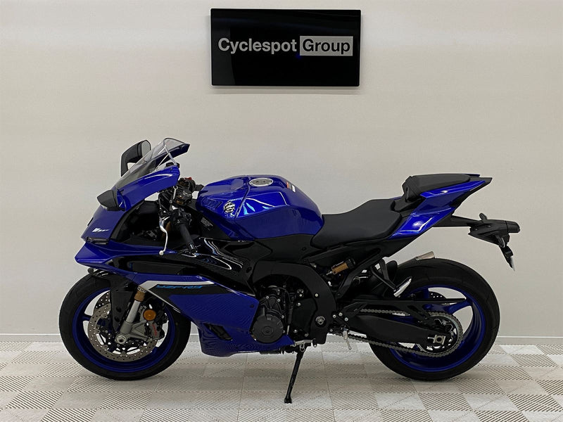 Load image into Gallery viewer, 2026 Yamaha R 9