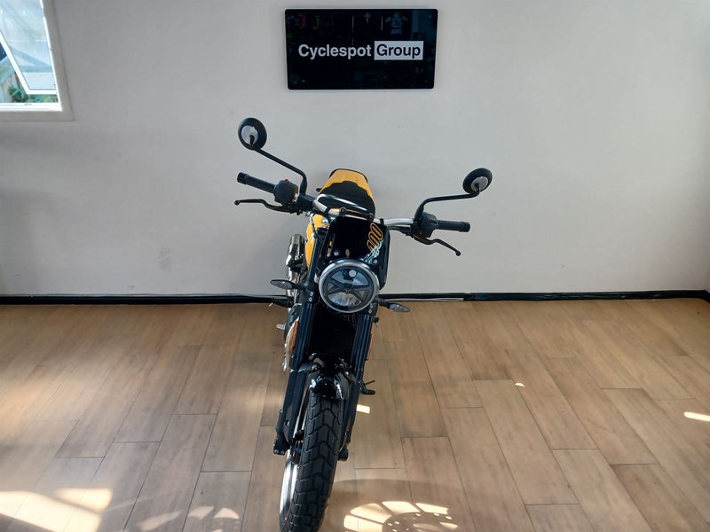 Load image into Gallery viewer, 2026 Triumph Tracker 400