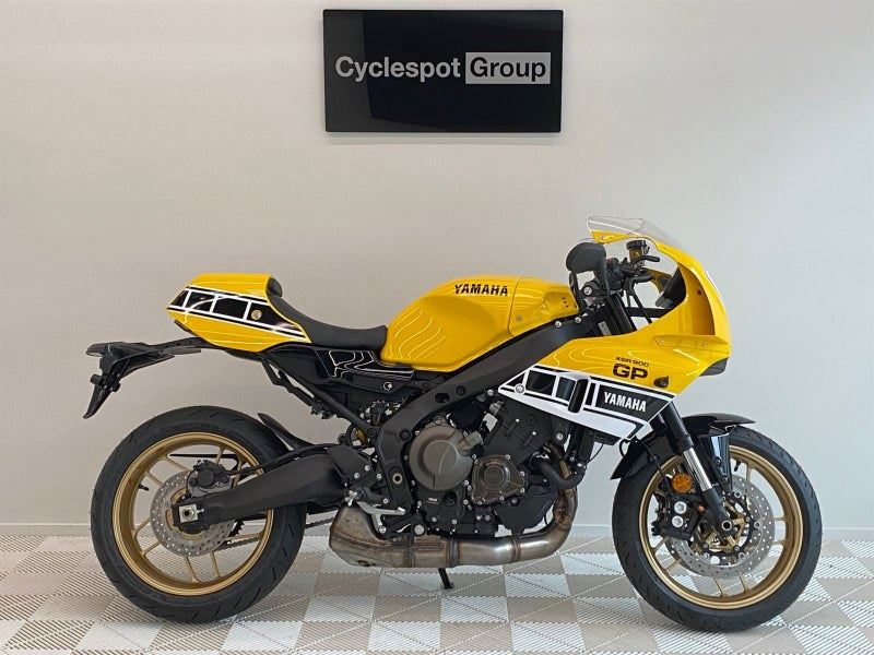 Load image into Gallery viewer, 2026 Yamaha XSR 900 GP - King Kenny Edition