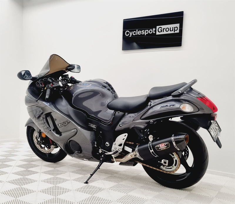 Load image into Gallery viewer, 2020 Suzuki GSX HAYABUSA
