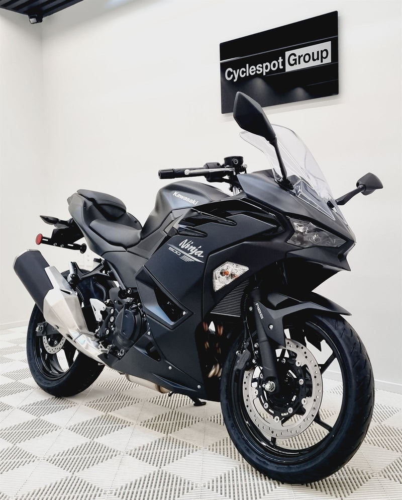Load image into Gallery viewer, 2026 Kawasaki Ninja EX 500 - Black
