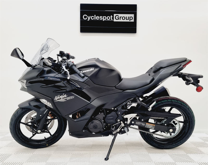 Load image into Gallery viewer, 2026 Kawasaki Ninja EX 500 - Black
