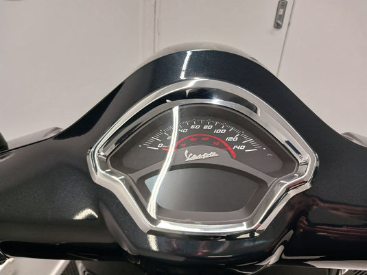 2024 Vespa GTS 150 Super