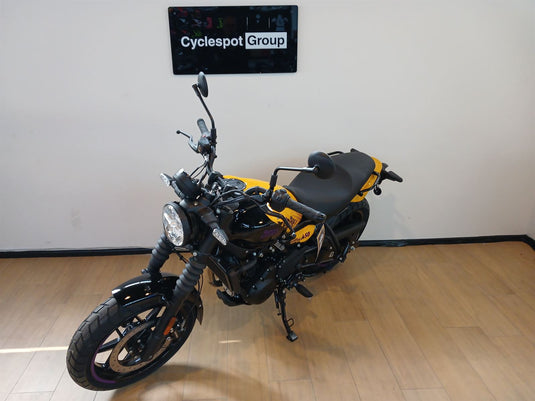 2025 Royal Enfield Guerrilla 450