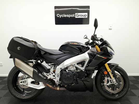 2022 Aprilia Tuono V4 Factory