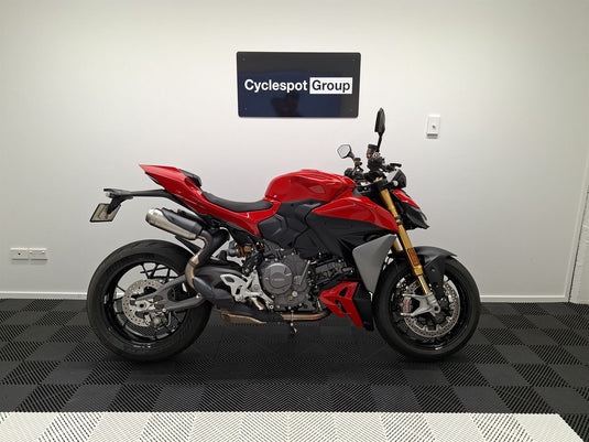 2026 Ducati Street Fighter V2S