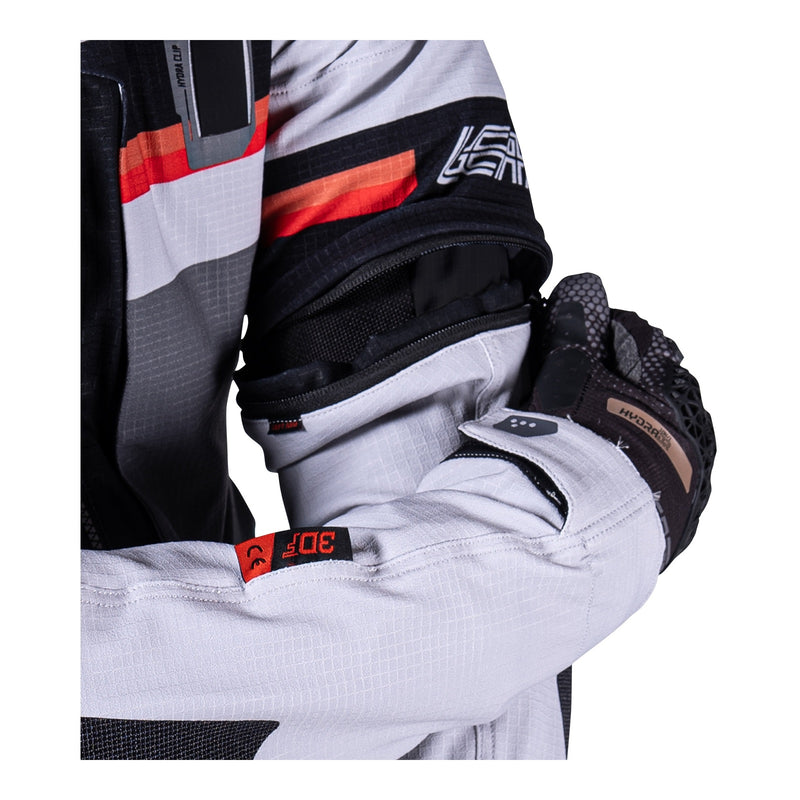 Load image into Gallery viewer, Leatt 5.5 ADV Rally Jacket - Grey

