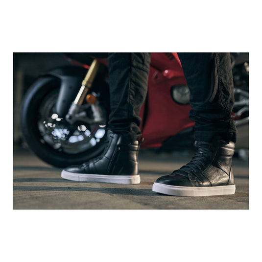 Richa Chaser Waterproof Sneaker - Black