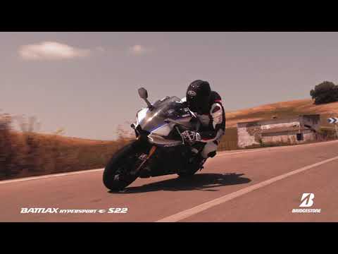Load and play video in Gallery viewer, Bridgestone S22 150/60-17 Rear Hypersport Tyre (66H)
