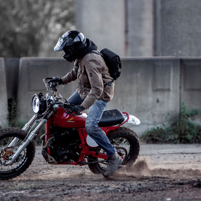 Load image into Gallery viewer, Kriega Sling Pro Messenger Bag
